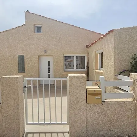Holiday home Maison Au Bord De L'eau