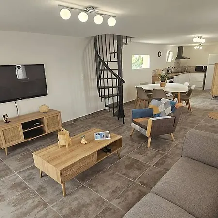 Holiday home Maison Au Bord De L'eau Le Barcares